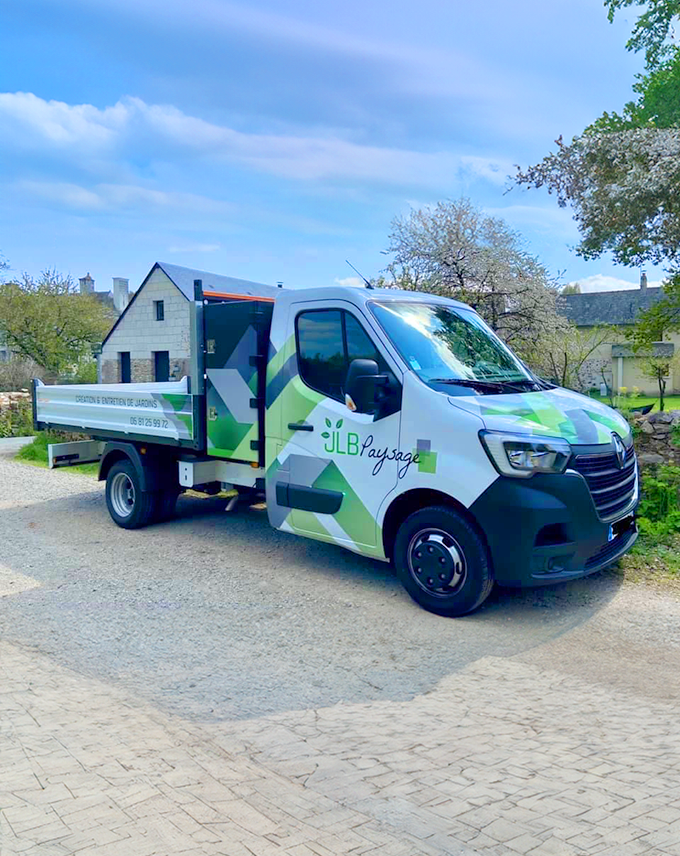 Camion à benne, adapté pour tous les chantiers